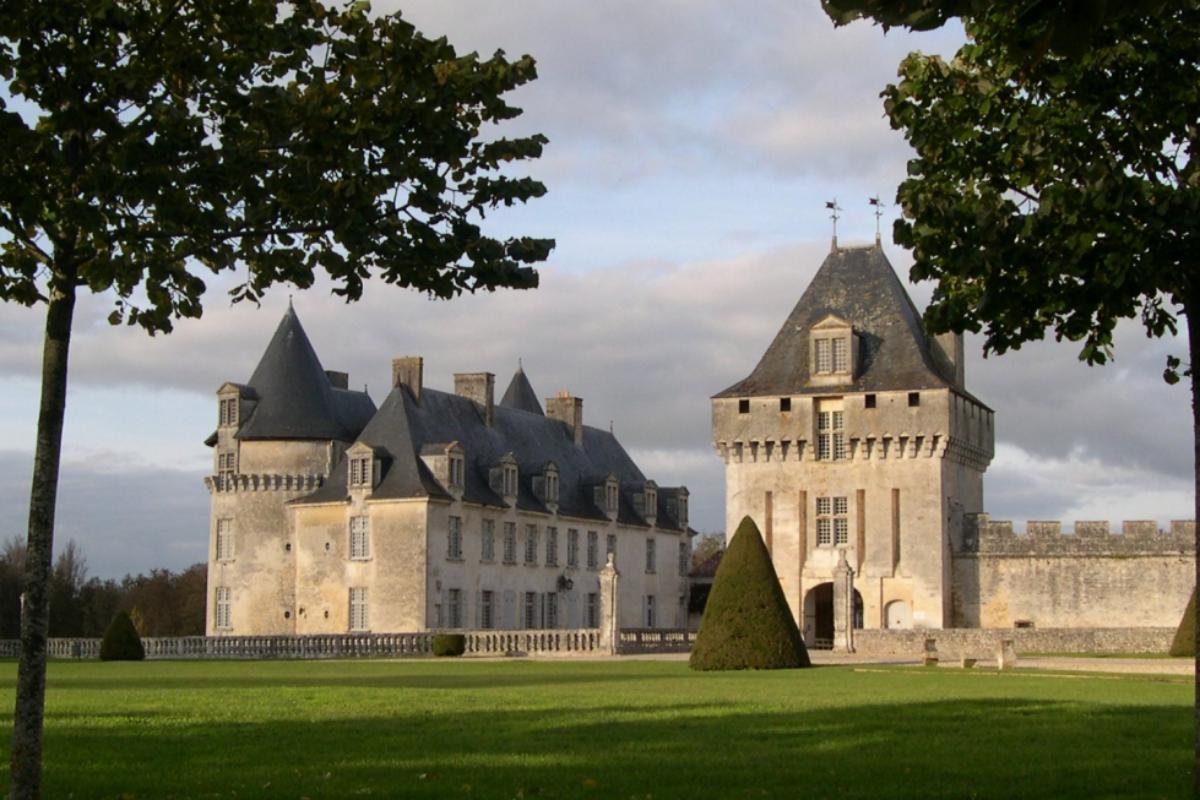 Chateaux de la Roche Courbon